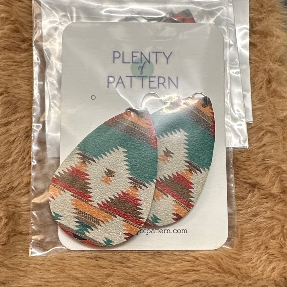 “BOUTIQUE” Plenty of Pattern- Colorful Teardrop Earrings